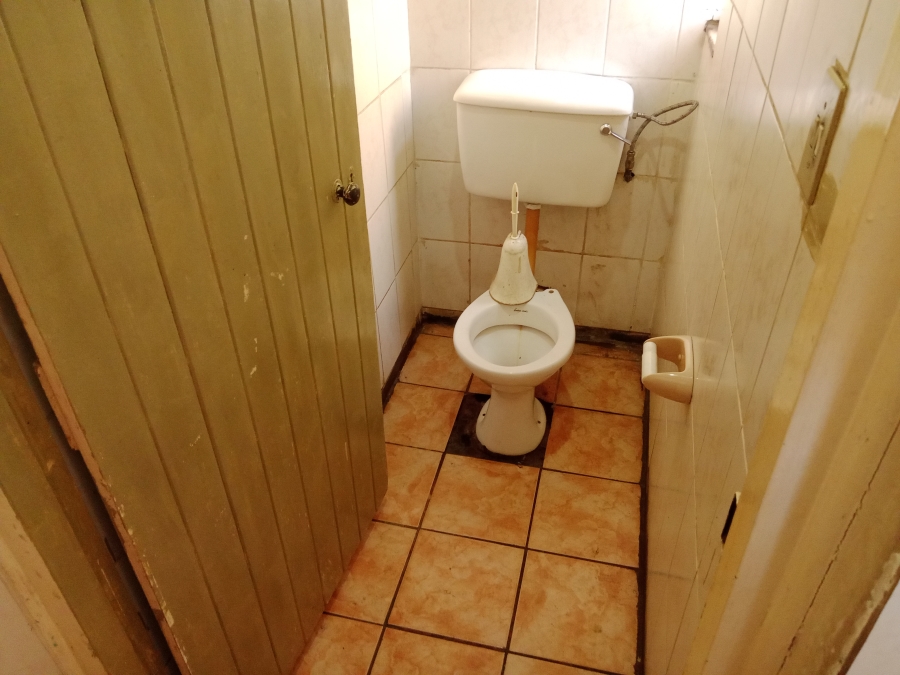 4 Bedroom Property for Sale in Crown Gardens Gauteng