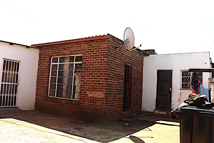 10 Bedroom Property for Sale in Roodepoort North Gauteng