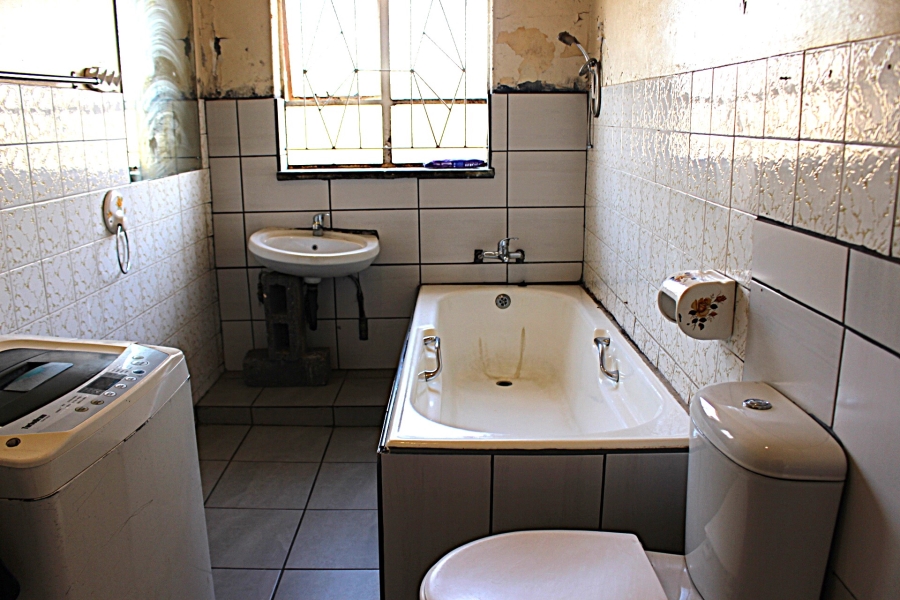 10 Bedroom Property for Sale in Roodepoort North Gauteng