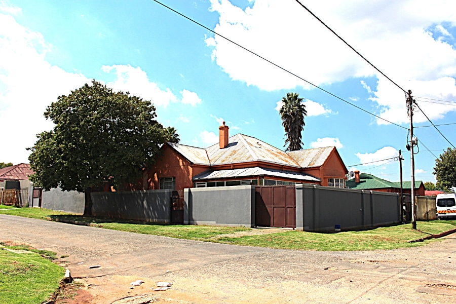 10 Bedroom Property for Sale in Roodepoort North Gauteng