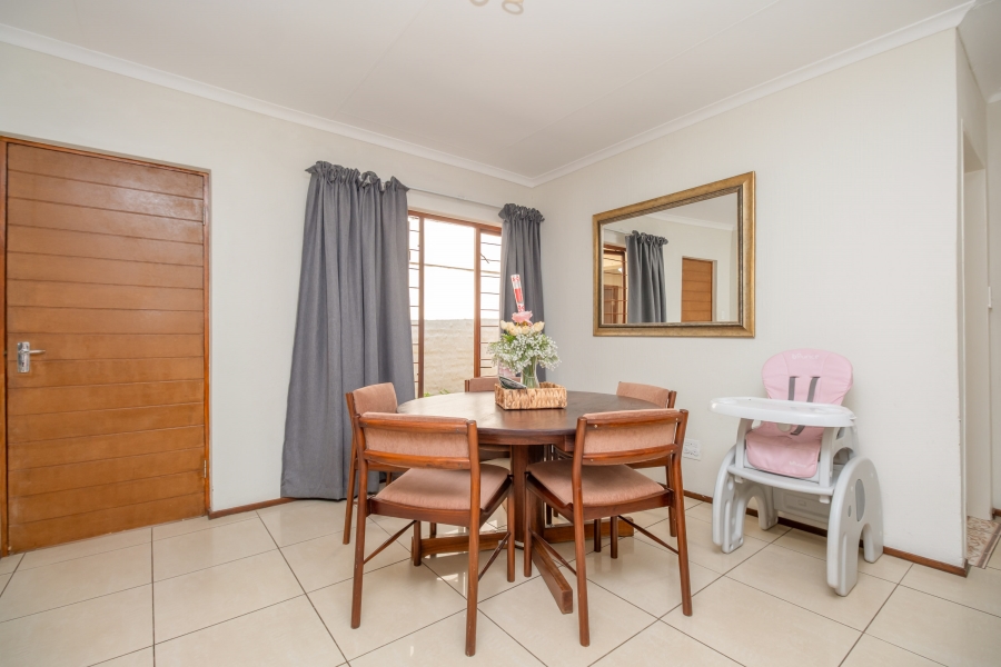2 Bedroom Property for Sale in North Riding Gauteng