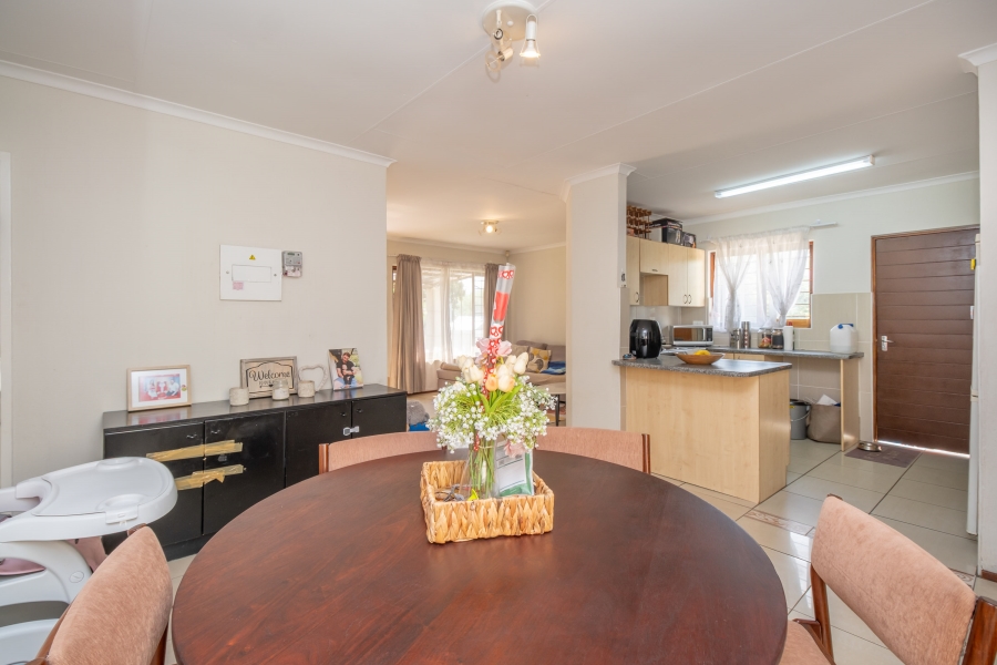 2 Bedroom Property for Sale in North Riding Gauteng