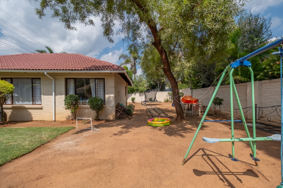 2 Bedroom Property for Sale in North Riding Gauteng