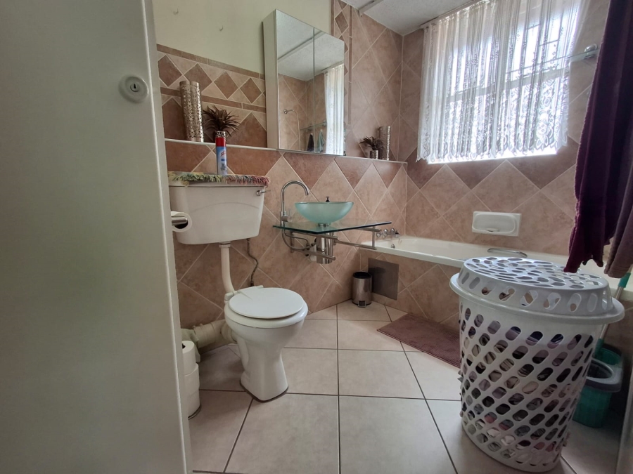 1 Bedroom Property for Sale in Wonderboom South Gauteng