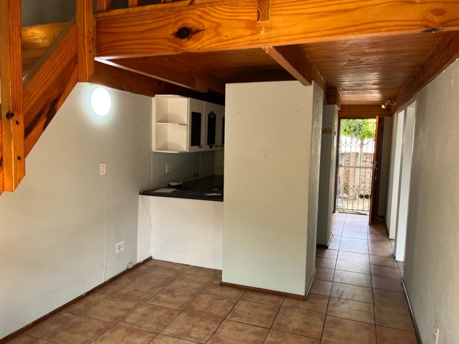2 Bedroom Property for Sale in Greenstone Hill Gauteng