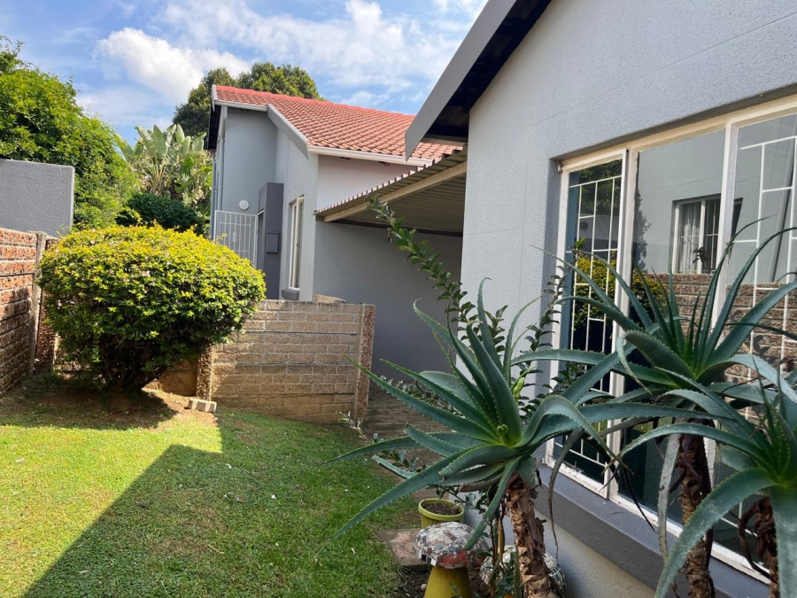 2 Bedroom Property for Sale in Greenstone Hill Gauteng