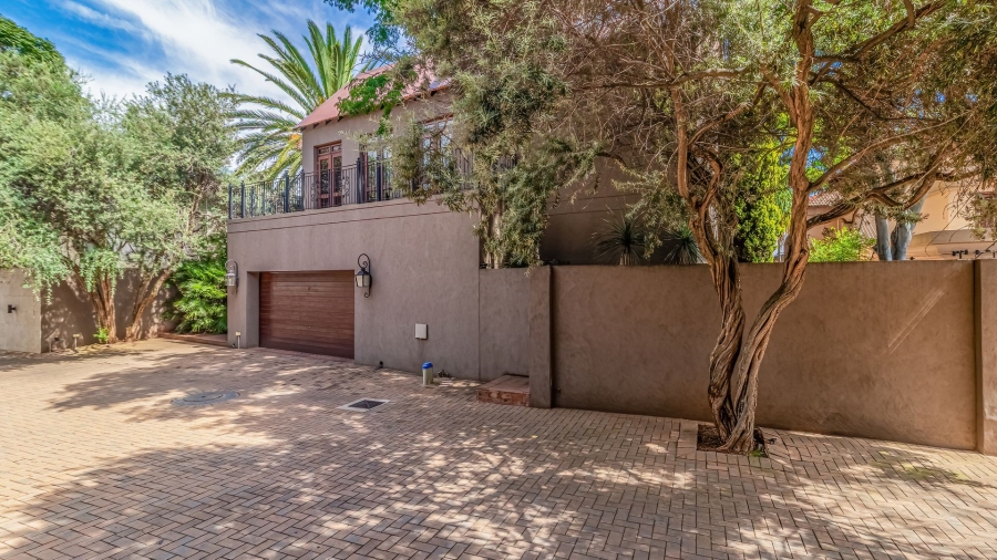 4 Bedroom Property for Sale in Bedfordview Gauteng