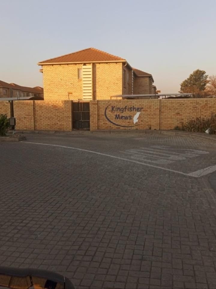 To Let 2 Bedroom Property for Rent in Sylviavale Gauteng