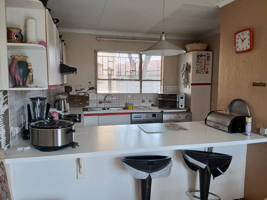3 Bedroom Property for Sale in Leachville Gauteng