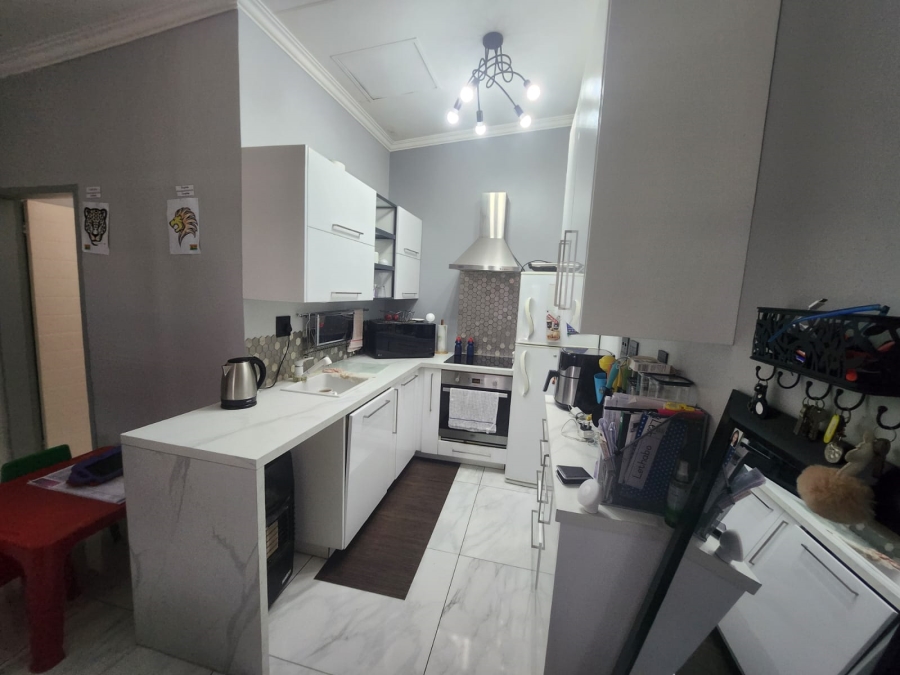 To Let 2 Bedroom Property for Rent in Elspark Gauteng