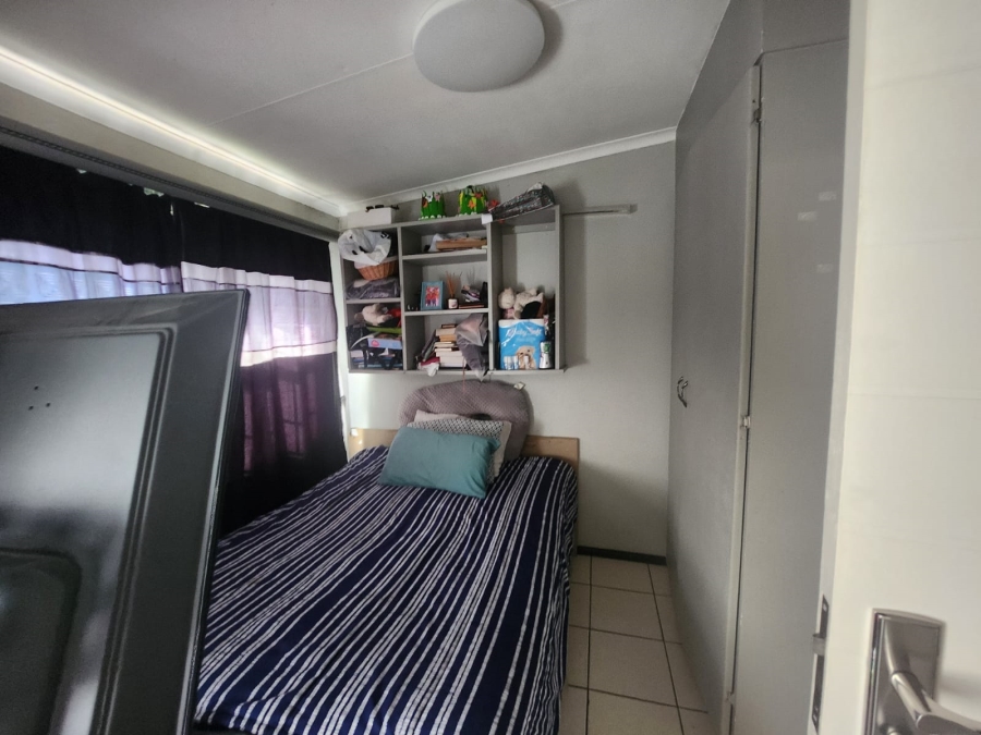 To Let 2 Bedroom Property for Rent in Elspark Gauteng