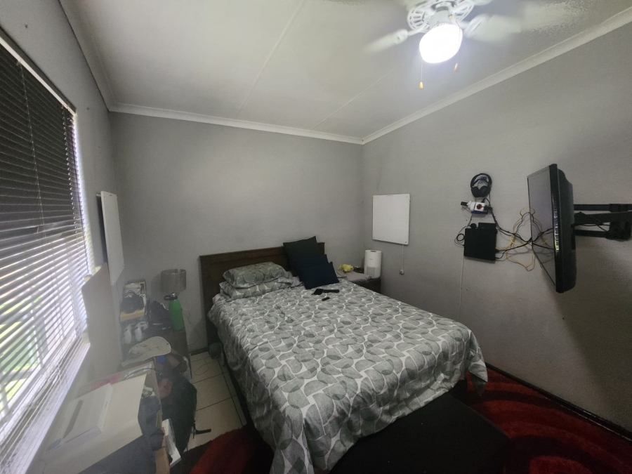 To Let 2 Bedroom Property for Rent in Elspark Gauteng