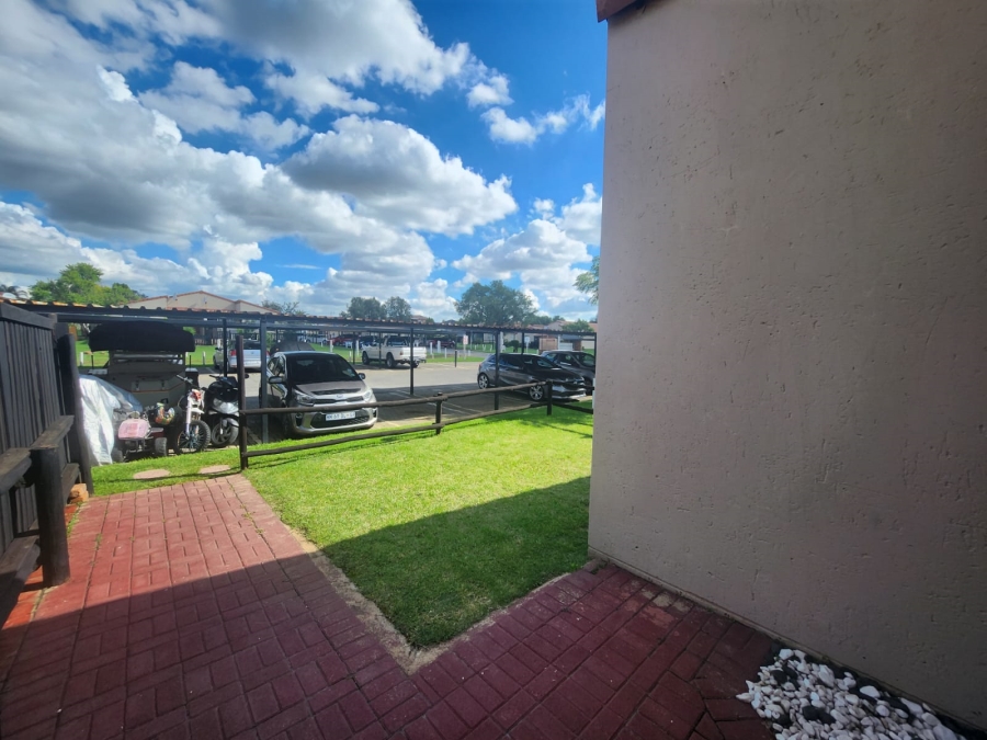 To Let 2 Bedroom Property for Rent in Elspark Gauteng