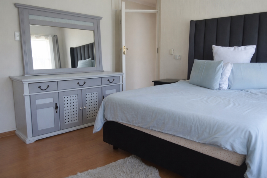 3 Bedroom Property for Sale in Helderkruin Gauteng