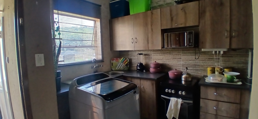 3 Bedroom Property for Sale in Alberante Gauteng
