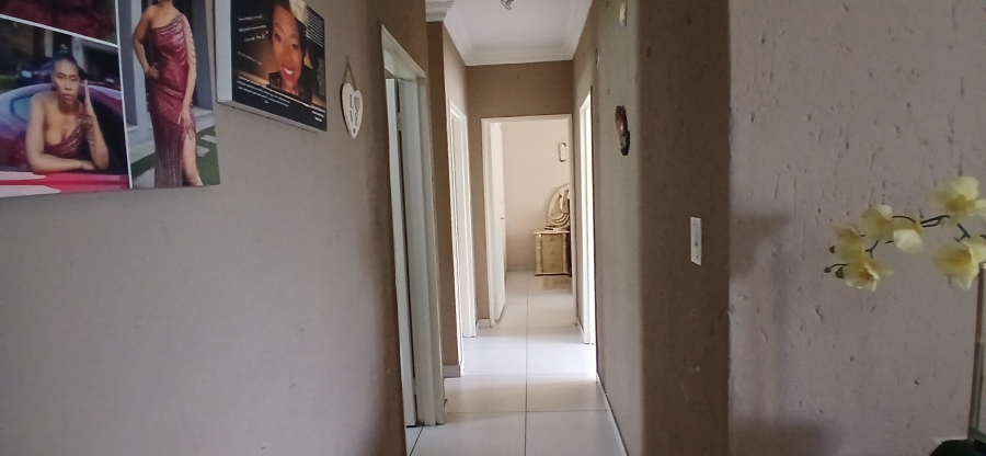 3 Bedroom Property for Sale in Alberante Gauteng