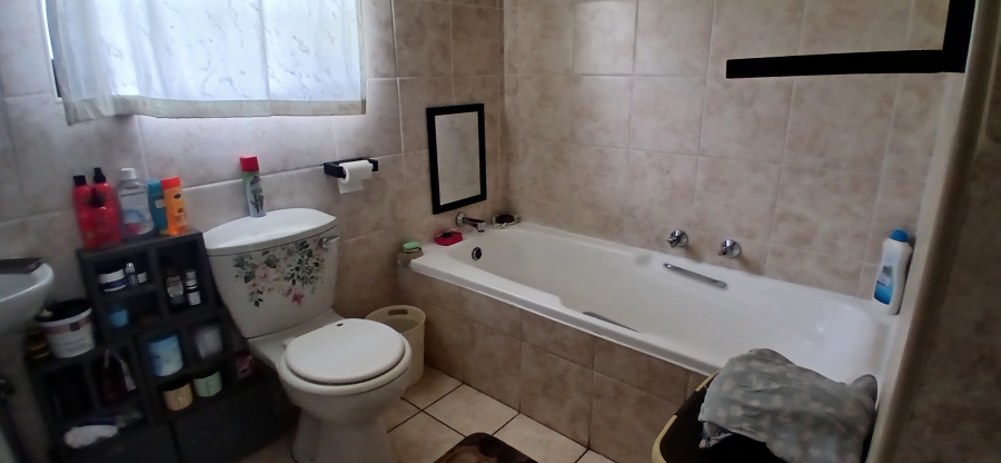 3 Bedroom Property for Sale in Alberante Gauteng