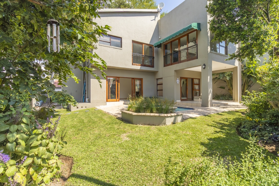 4 Bedroom Property for Sale in Magaliessig Gauteng