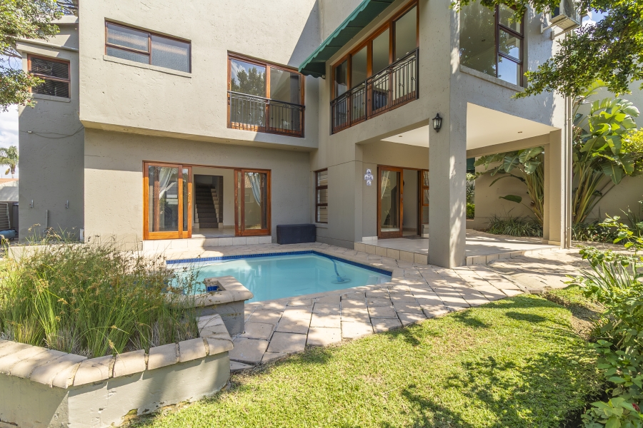 4 Bedroom Property for Sale in Magaliessig Gauteng