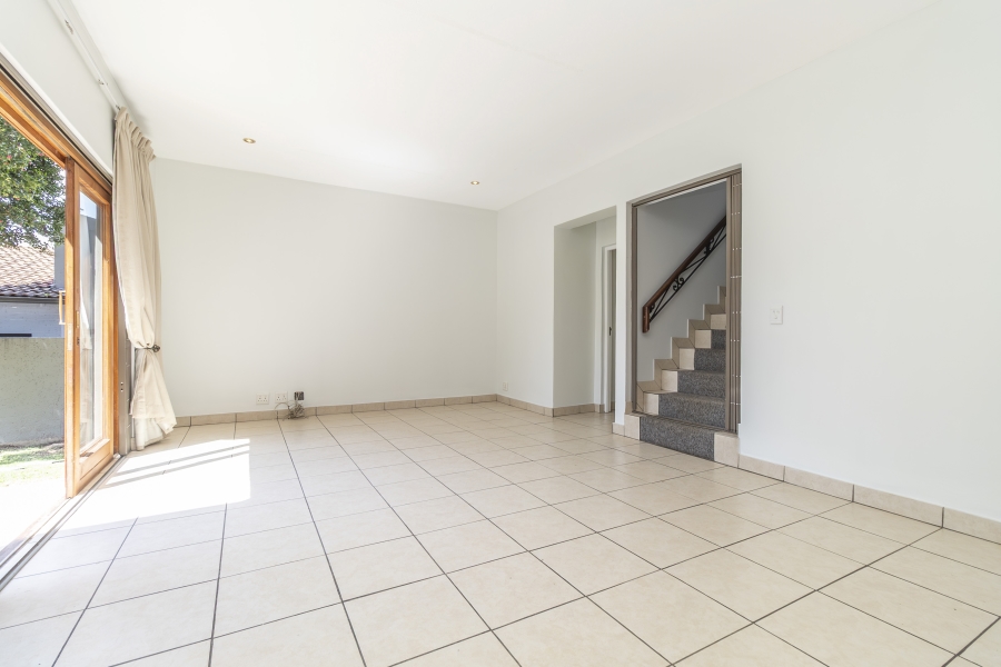 4 Bedroom Property for Sale in Magaliessig Gauteng