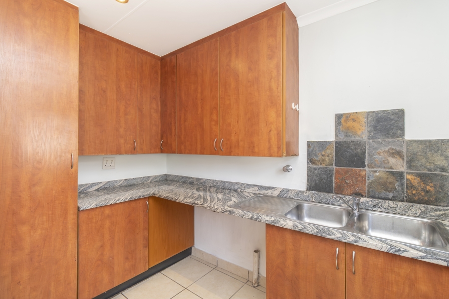 4 Bedroom Property for Sale in Magaliessig Gauteng