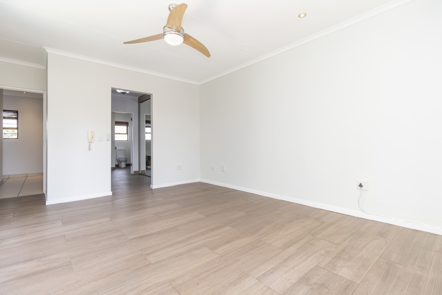 4 Bedroom Property for Sale in Magaliessig Gauteng