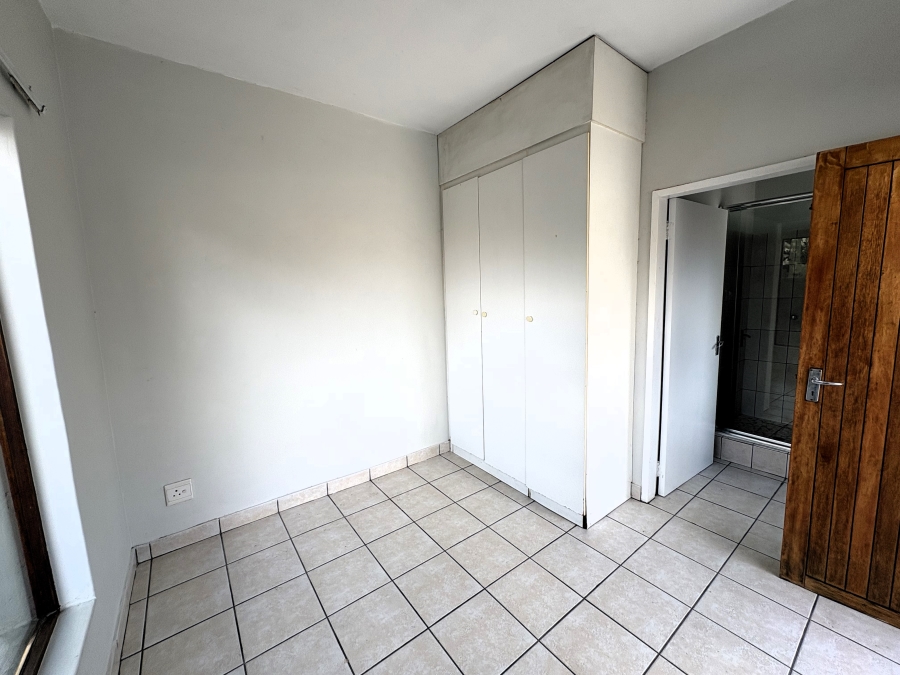 4 Bedroom Property for Sale in Magaliessig Gauteng