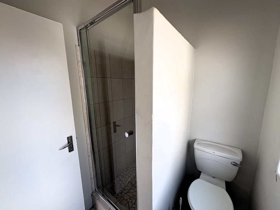 4 Bedroom Property for Sale in Magaliessig Gauteng