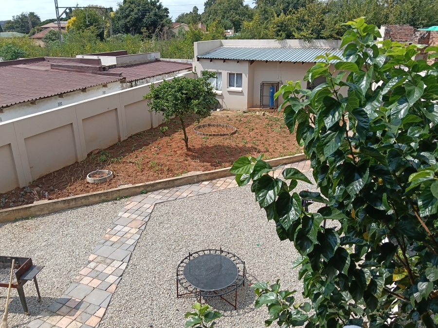 11 Bedroom Property for Sale in Westdene Gauteng