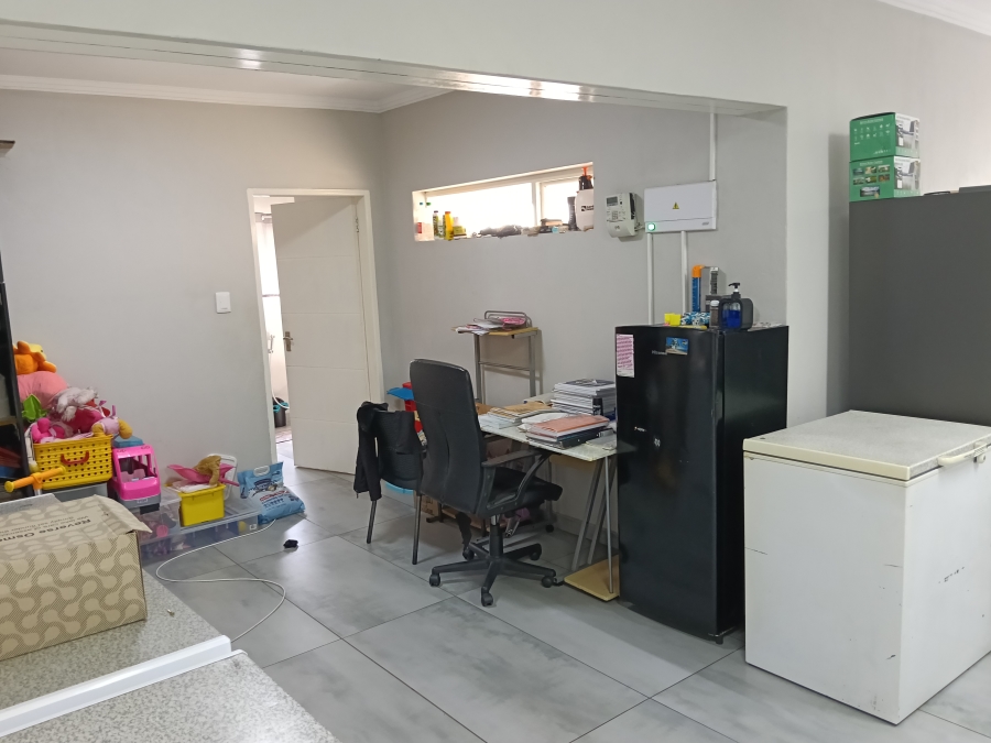 11 Bedroom Property for Sale in Westdene Gauteng