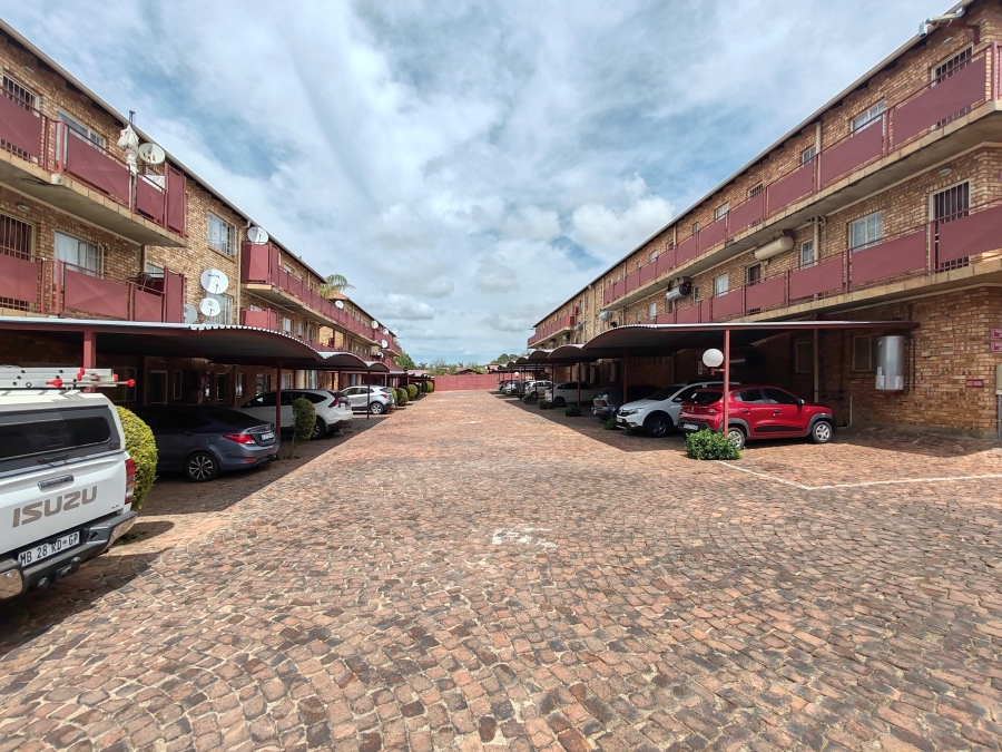 2 Bedroom Property for Sale in Mountain View Gauteng