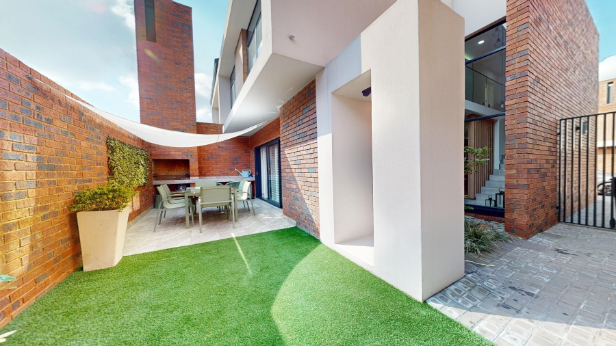 3 Bedroom Property for Sale in Bartlett Gauteng