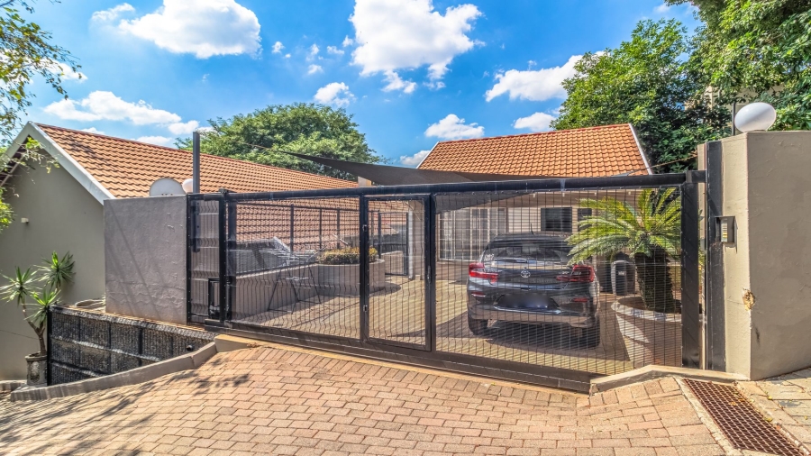 3 Bedroom Property for Sale in Linksfield Gauteng