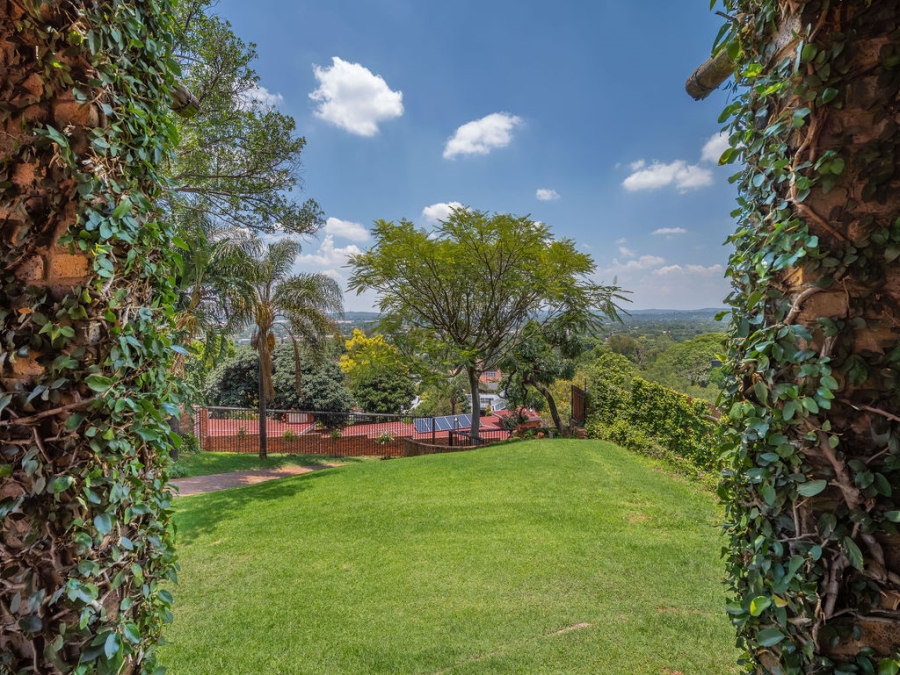 4 Bedroom Property for Sale in Waverley Gauteng