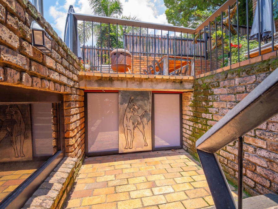 4 Bedroom Property for Sale in Waverley Gauteng