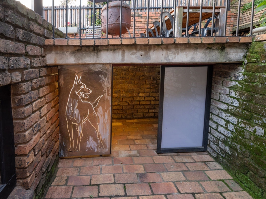 4 Bedroom Property for Sale in Waverley Gauteng