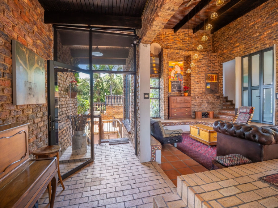 4 Bedroom Property for Sale in Waverley Gauteng