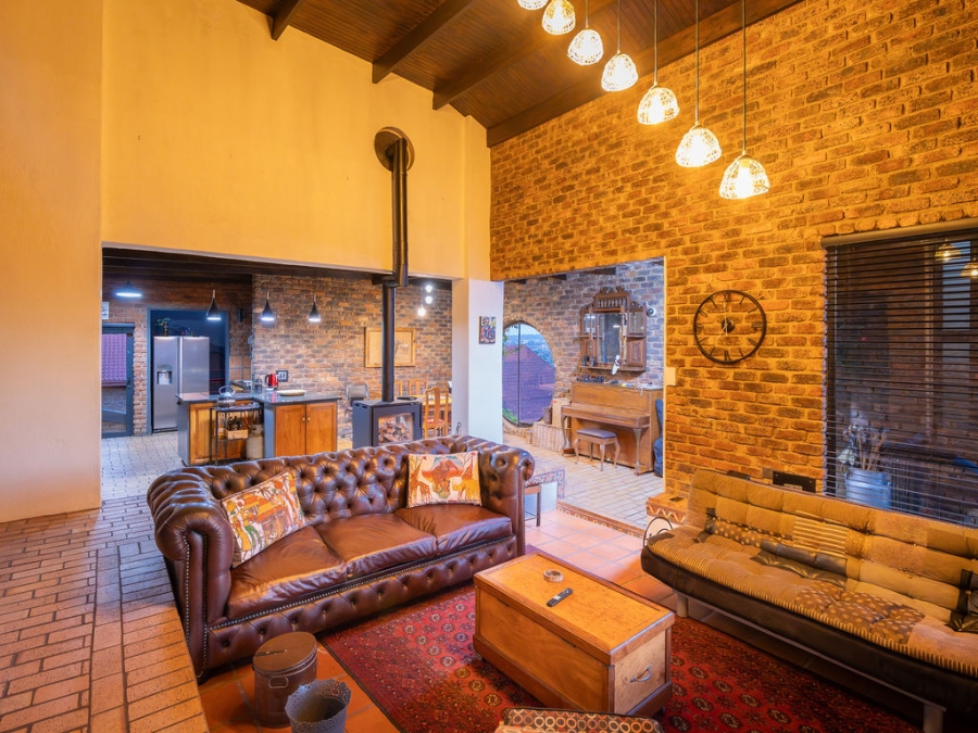 4 Bedroom Property for Sale in Waverley Gauteng