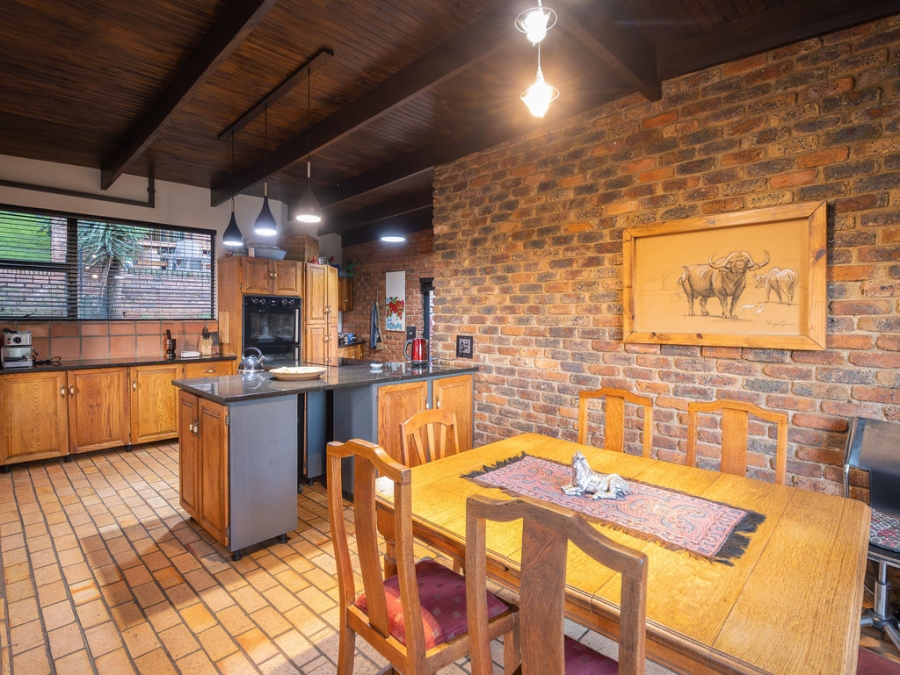 4 Bedroom Property for Sale in Waverley Gauteng