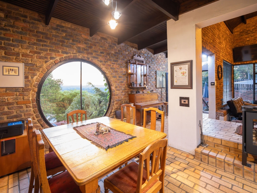 4 Bedroom Property for Sale in Waverley Gauteng