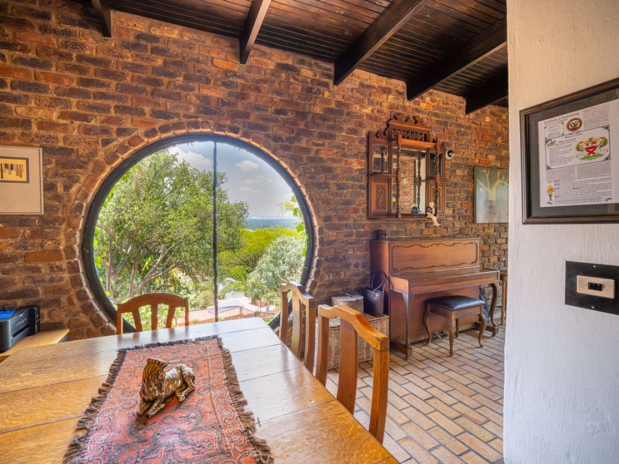 4 Bedroom Property for Sale in Waverley Gauteng