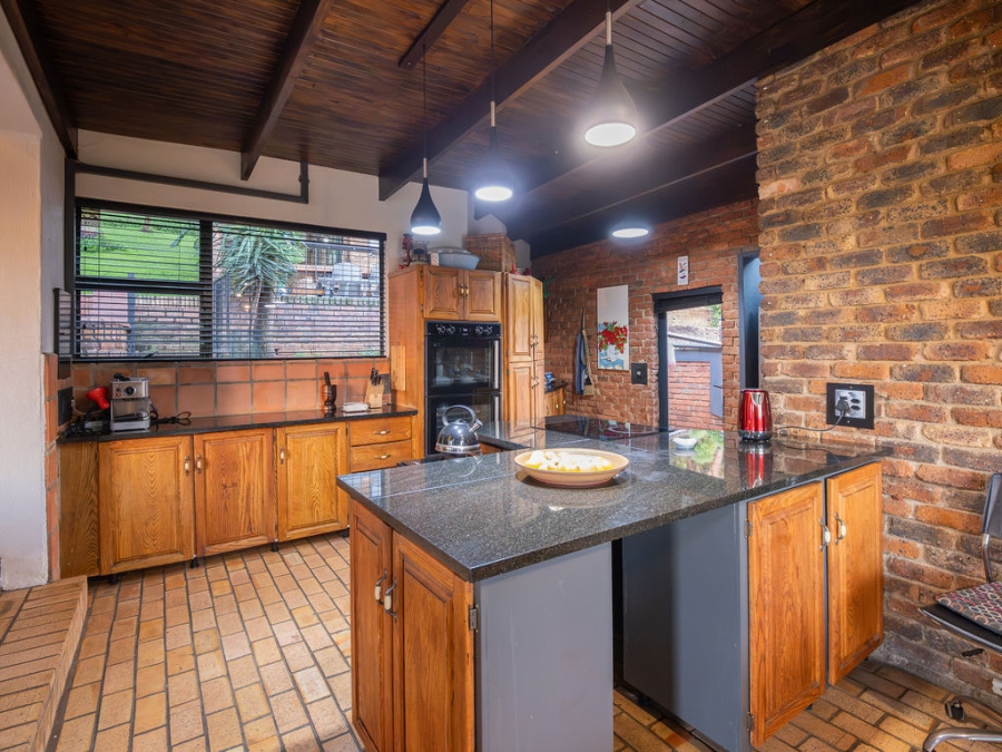 4 Bedroom Property for Sale in Waverley Gauteng