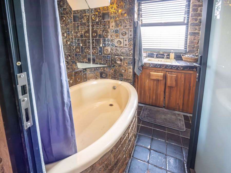 4 Bedroom Property for Sale in Waverley Gauteng