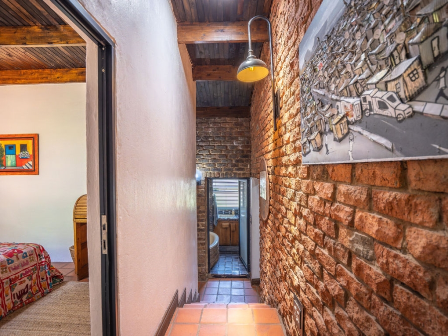 4 Bedroom Property for Sale in Waverley Gauteng