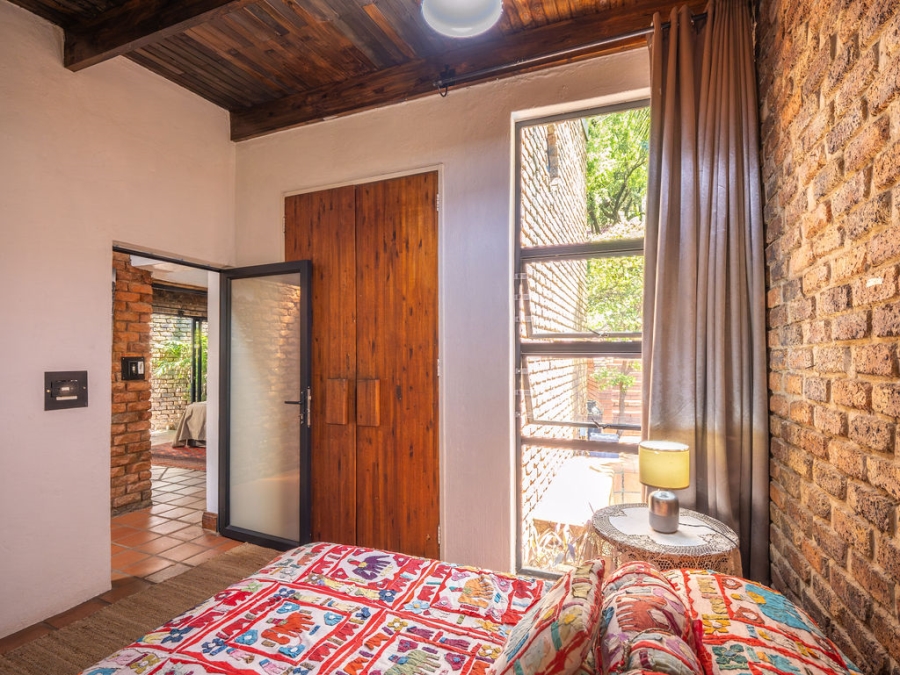 4 Bedroom Property for Sale in Waverley Gauteng