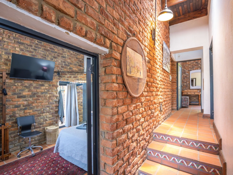 4 Bedroom Property for Sale in Waverley Gauteng