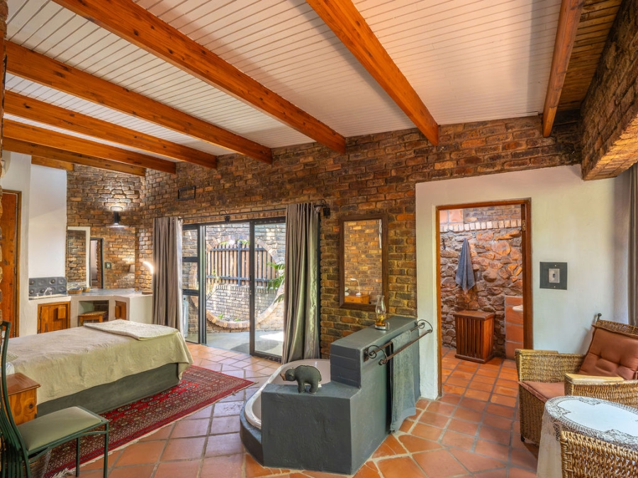 4 Bedroom Property for Sale in Waverley Gauteng