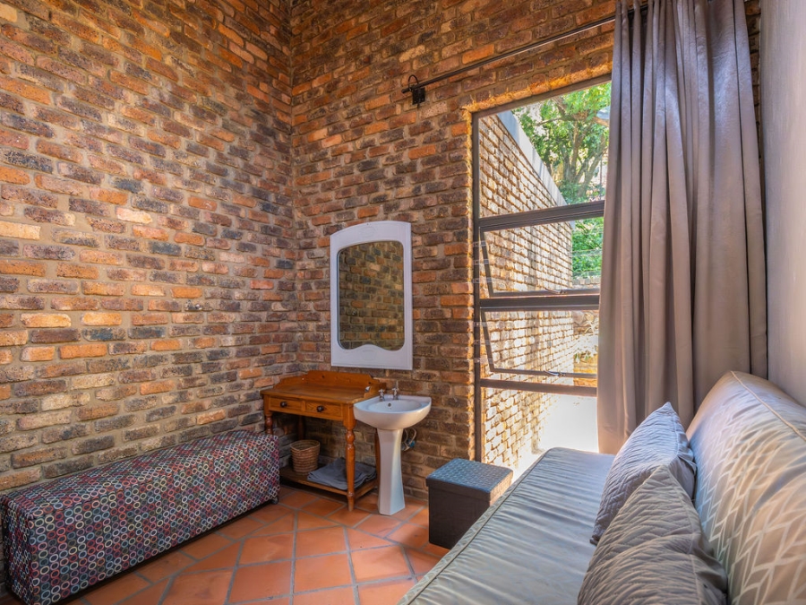 4 Bedroom Property for Sale in Waverley Gauteng