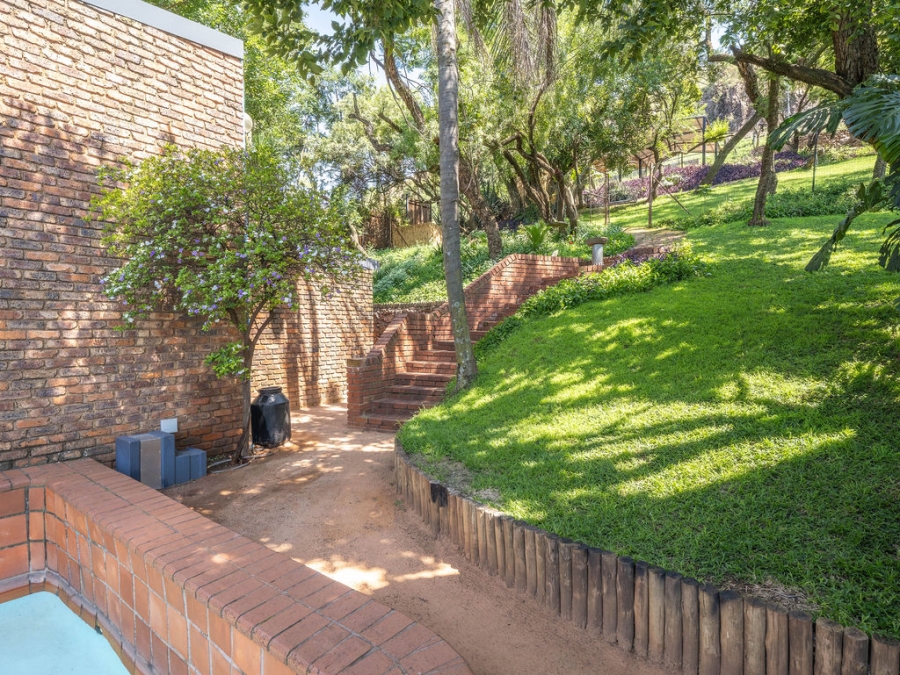 4 Bedroom Property for Sale in Waverley Gauteng