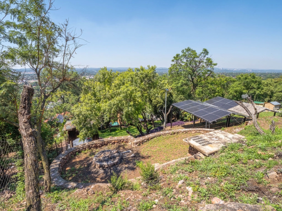 4 Bedroom Property for Sale in Waverley Gauteng